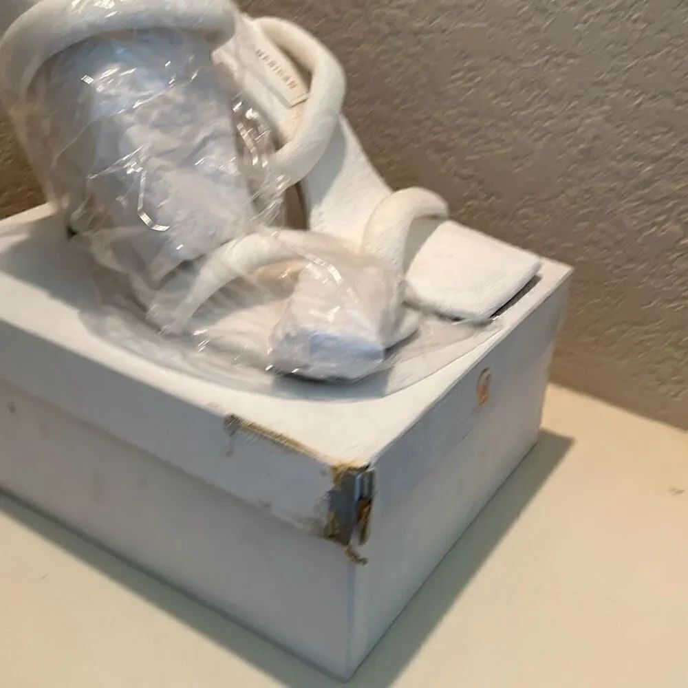 Good American Women's 11 White Terry Heel Sandals Double Strap Pool Vacation New - Picture 8 of 11